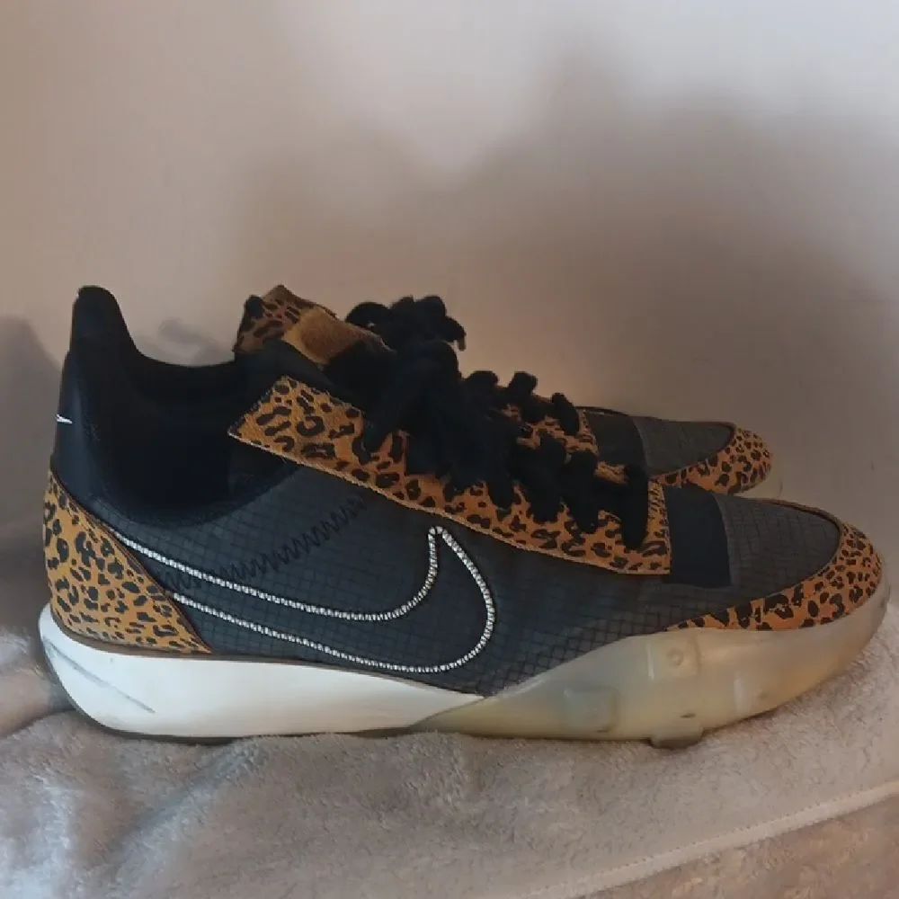Nike Waffle Racer 2X Black Sneakers with Leopard Accents